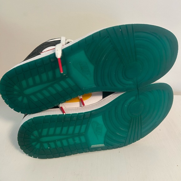 Women’s Air Jordan 1 Red & Yellow Alternate Swoosh - Picture 4 of 8